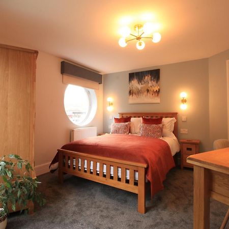 Streamside Apartments Yeovil Ngoại thất bức ảnh
