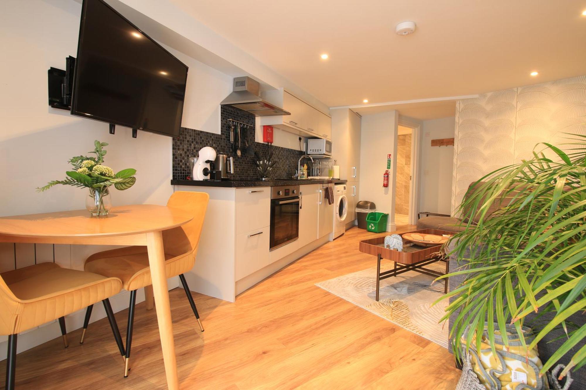 Streamside Apartments Yeovil Ngoại thất bức ảnh